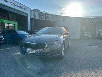 Voitures Neuves Stock Škoda Octavia 2.0 Tdi 116 Ch Ambition À La Queue En Brie
