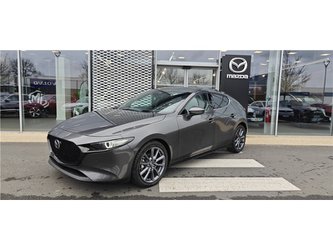 Voitures Neuves Stock Mazda Mazda3 5 Portes 2.0L E-Skyactiv-G M Hybrid 122 Ch Bvm6 À La Roche Sur Yon