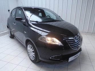 Voitures Occasion Lancia Ypsilon 1.2 8V 69 Ch Stop&Start Gold À Pithiviers