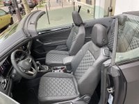 Voitures Neuves Stock Volkswagen T-Roc Cabriolet 1.5 Tsi 150 Ch Evo Dsg7 R-Line Edition Black Mat À Paris