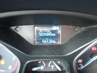 Ford C-Max essence 1600 105 BVM5 Trend OCCASION en Vendee - BRUFFIERE AUTOMOBILES img-9