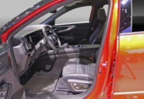Voitures Neuves Stock Renault Austral E-Tech Hybrid 200 Iconic Esprit Alpine À Maisons Alfort
