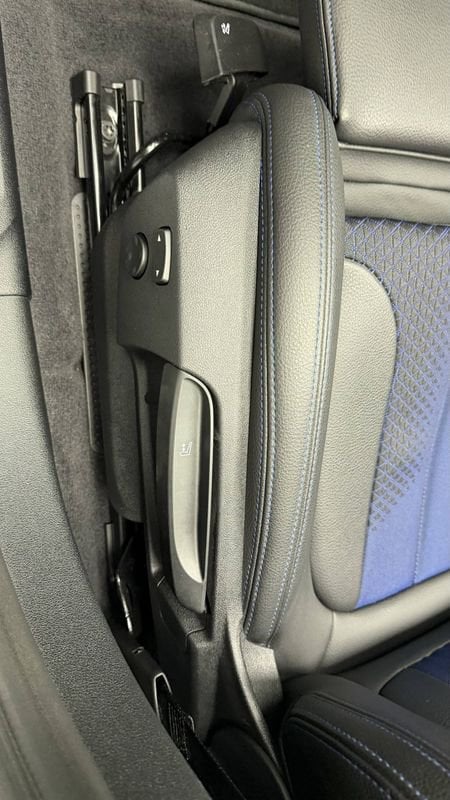 Voitures D'occasion À Lormont | Bmw Série 1 Serie 1 F40 118I 136 Ch Dkg7 M Sport