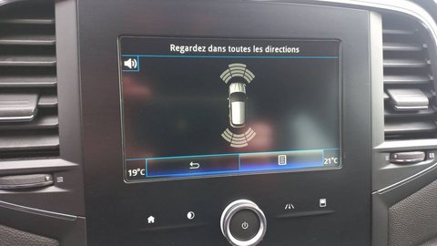 Voitures Occasion Renault Mégane Megane Iv Iv Berline Blue Dci 115 Business À Castelnau-D'estrétefonds