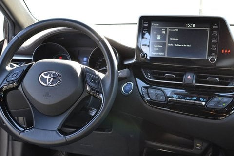 Voitures Occasion Toyota C-Hr Hybride 1.8L Distinctive À La Teste-De-Buch