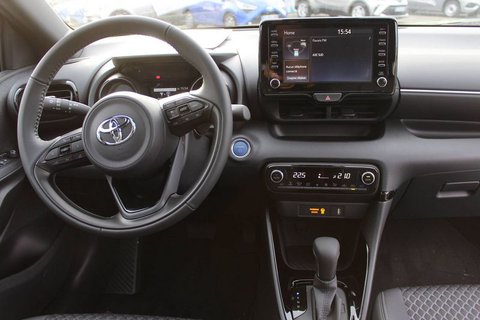 Voitures Occasion Toyota Yaris Iv Hybride 114H Design À Muret
