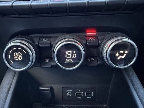 Voitures D'occasion À Chauray | Renault Captur Tce 140 Edc Initiale Paris