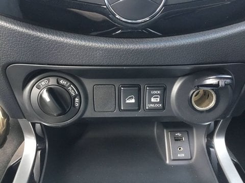 Voitures D'occasion À Chauray | Nissan Navara Np300 Iii Np300 2.3 Dci 190 Double Cab Bva7 N-Conn...