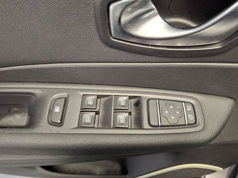 Voitures D'occasion À Tarbes | Renault Captur Dci 90 Energy Edc Business