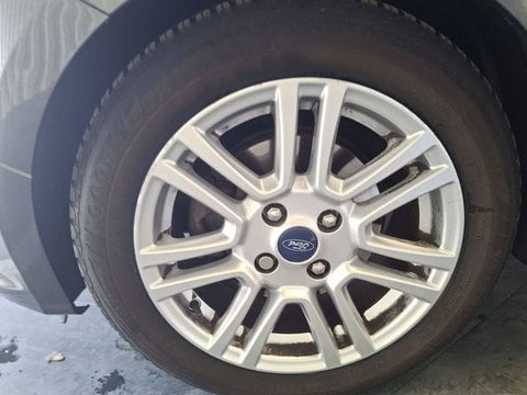 Voitures D'occasion À Tarbes | Ford Tourneo Courier 1.5 Tdci 95 Titanium