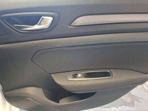 Voitures D'occasion À Tarbes | Renault Mégane Megane Iv Iv Berline Blue Dci 115 - 21N Business