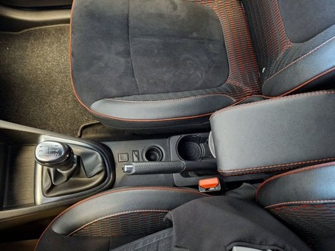 Voitures D'occasion À Tarbes | Renault Captur Dci 90 Sl Red Edition