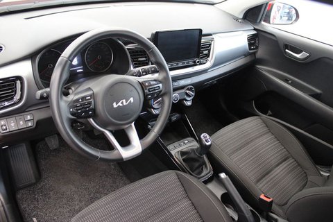 Voitures Occasion Kia Stonic 1.0 T-Gdi 120 Ch Mhev Ibvm6 Active À Tarbes