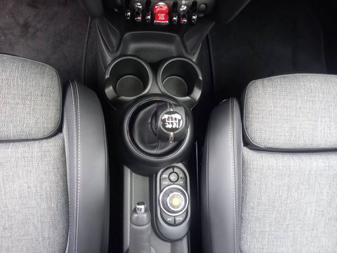 Voitures Occasion Mini Mini F56 Hatch 3 Portes One D 95 Ch Edition Blackfriars À Tarbes
