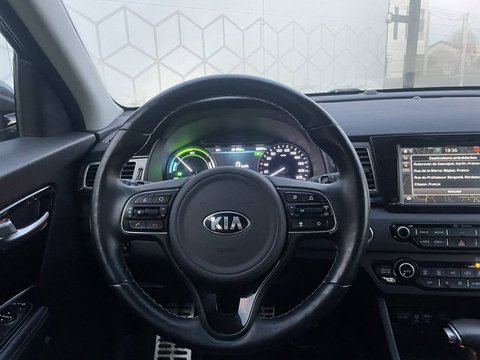 Voitures Occasion Kia Niro 1.6 Gdi Hybride Rechargeable 141 Ch Dct6 Premium À Villenave-D'ornon