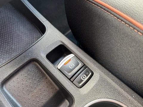 Voitures D'occasion À Auchel | Renault Captur 1.6 E-Tech Hybride 145Ch Iconic