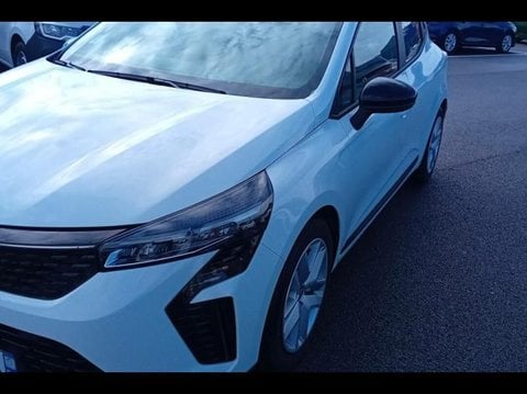 Voitures D'occasion À Avesnes-Sur-Helpe | Renault Clio 1.6 E-Tech 145Ch Full Hybrid Evolution - 24