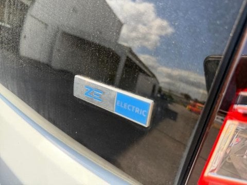 Voitures D'occasion À Avesnes-Sur-Helpe | Renault Twingo E-Tech Electric Life R80 Achat Intégra...