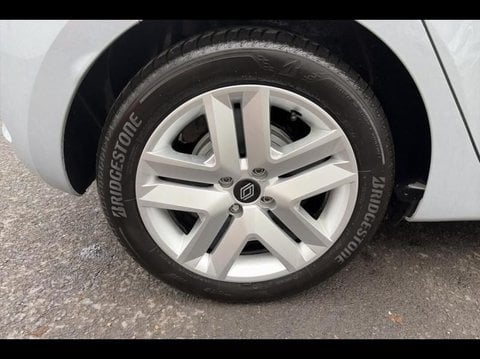 Voitures D'occasion À Avesnes-Sur-Helpe | Renault Clio 1.6 E-Tech 145Ch Full Hybrid Evolution - 24