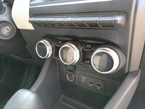Voitures D'occasion À Avignon | Renault Clio 1.6 E-Tech Hybride 145Ch Evolution