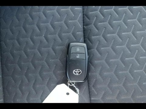 Voitures D'occasion À Avignon | Toyota Yaris Cross 116H Design My21