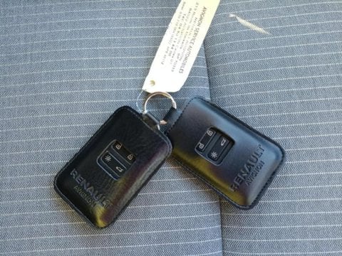 Voitures D'occasion À Avignon | Renault Clio 1.6 E-Tech 145Ch Full Hybrid Techno - 24