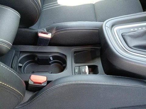 Voitures D'occasion À Avignon | Renault Clio 1.6 E-Tech Hybride 145Ch Engineered