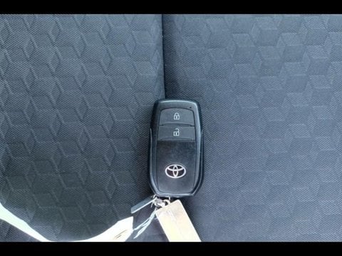 Voitures D'occasion À Avignon | Toyota Yaris 116H Dynamic 5P My21