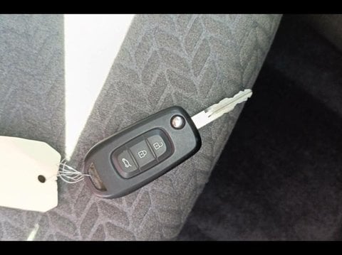 Voitures D'occasion À Avignon | Renault Clio 1.6 E-Tech Hybride 145Ch Evolution