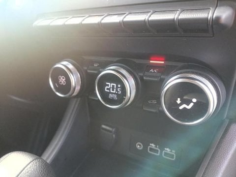 Voitures D'occasion À Avignon | Renault Captur 1.6 E-Tech Hybride 145Ch Evolution