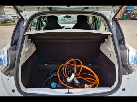 Voitures Occasion Renault Zoe Life Charge Normale R75 À Avignon