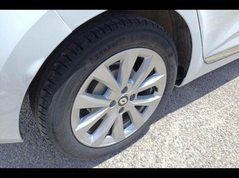 Voitures D'occasion À Avignon | Renault Clio 1.6 E-Tech Hybride 145Ch Evolution