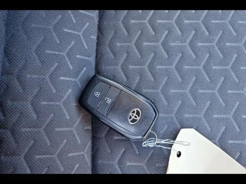 Voitures D'occasion À Avignon | Toyota Yaris Cross 116H Design My22