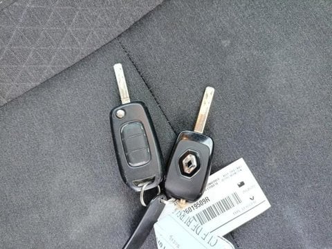Voitures D'occasion À Avignon | Renault Clio Réversible Clio Réversible 1.6 E-Tech Full Hybrid...
