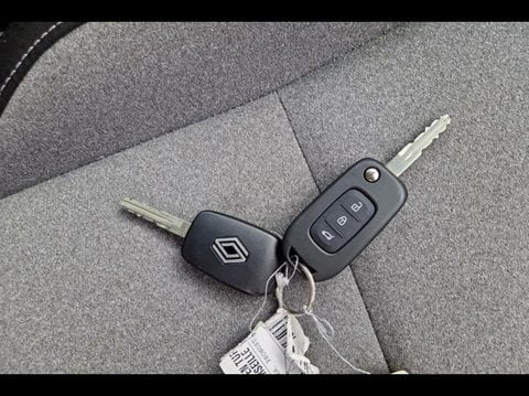 Voitures D'occasion À Avignon | Renault Clio 1.5 Blue Dci 100Ch Evolution - 24