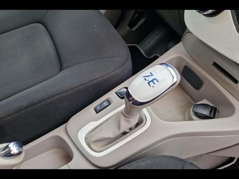 Voitures D'occasion À Avignon | Renault Zoe Life Charge Normale R90 Achat Intégral My19
