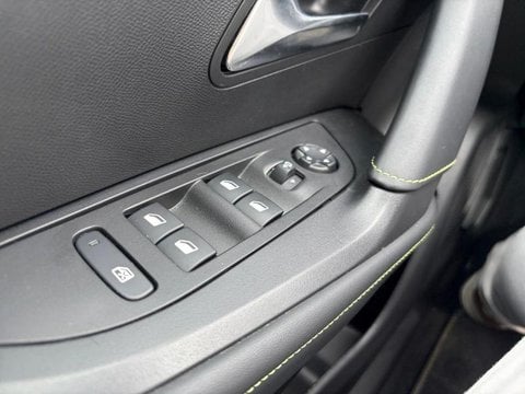 Voitures D'occasion À Bruay-La-Buissiere | Peugeot 2008 1.2 Hybrid 136Ch Gt E-Dcs6