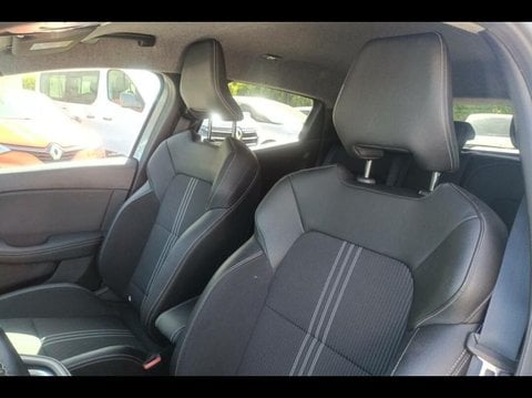 Voitures D'occasion À Carpentras | Renault Clio 1.6 E-Tech Hybride 145Ch Engineered