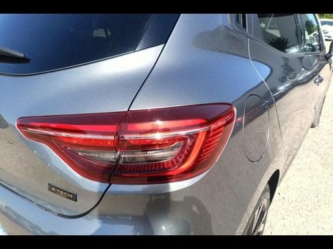 Voitures D'occasion À Carpentras | Renault Clio 1.6 E-Tech Hybride 145Ch Engineered