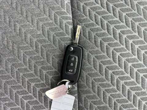 Voitures D'occasion À Carpentras | Renault Clio 1.0 Tce 90Ch Limited -21N