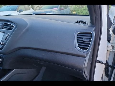 Voitures D'occasion À Carpentras | Hyundai I20 1.0 T-Gdi 100Ch Edition #Mondial 2019