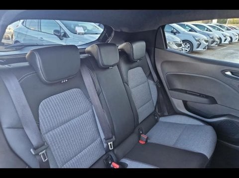 Voitures D'occasion À Carpentras | Renault Clio 1.6 E-Tech 145Ch Full Hybrid Techno - 24