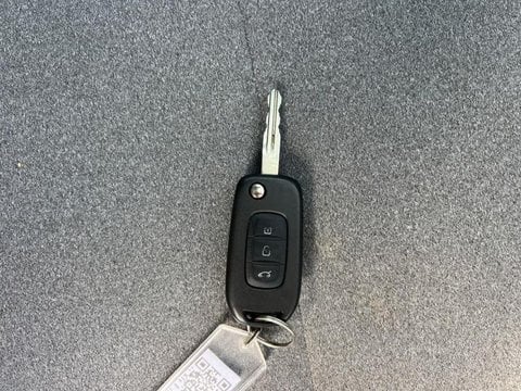 Voitures D'occasion À Carpentras | Renault Clio 1.5 Dci 100Ch Evolution