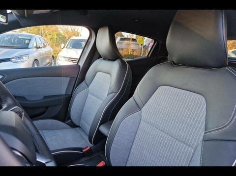 Voitures D'occasion À Carpentras | Renault Clio 1.6 E-Tech 145Ch Full Hybrid Techno - 24