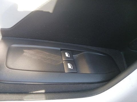 Voitures D'occasion À Denain | Peugeot 208 1.2 Puretech 68Ch E6.C Like 5P