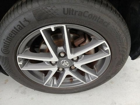 Voitures D'occasion À Faches Thumesnil | Toyota Auris Hsd 136H Style