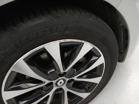 Voitures D'occasion À Faches Thumesnil | Renault Clio 1.6 E-Tech Hybride 145Ch Techno