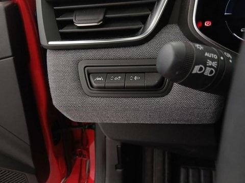 Voitures D'occasion À Faches Thumesnil | Renault Clio 1.6 E-Tech 145Ch Full Hybrid Techno