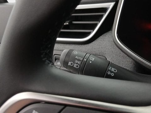 Voitures D'occasion À Faches Thumesnil | Renault Clio 1.6 E-Tech 145Ch Full Hybrid Techno - 24