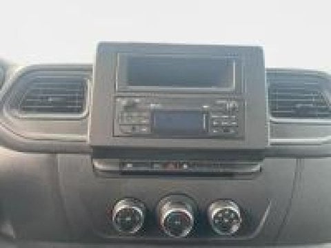 Voitures D'occasion À Faches Thumesnil | Renault Master Fg F3300 L2H2 2.3 Blue Dci 135Ch Confort...